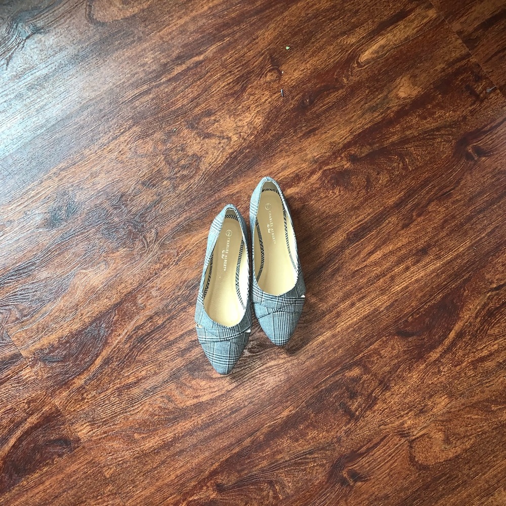 Ladies Flats